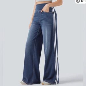 HALARA Blue Flare Jeans with White Side Stripes. Size Small